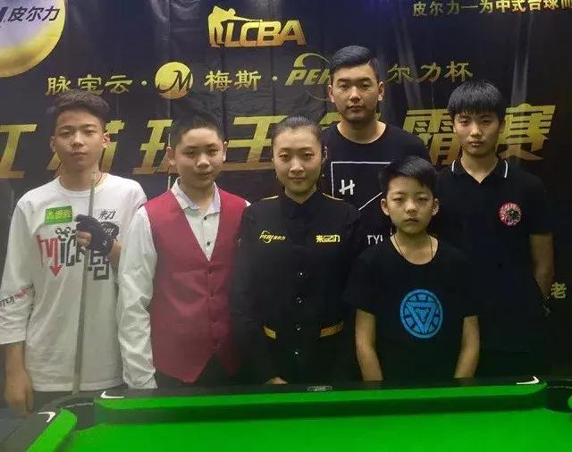 在足球市场 在足球市场